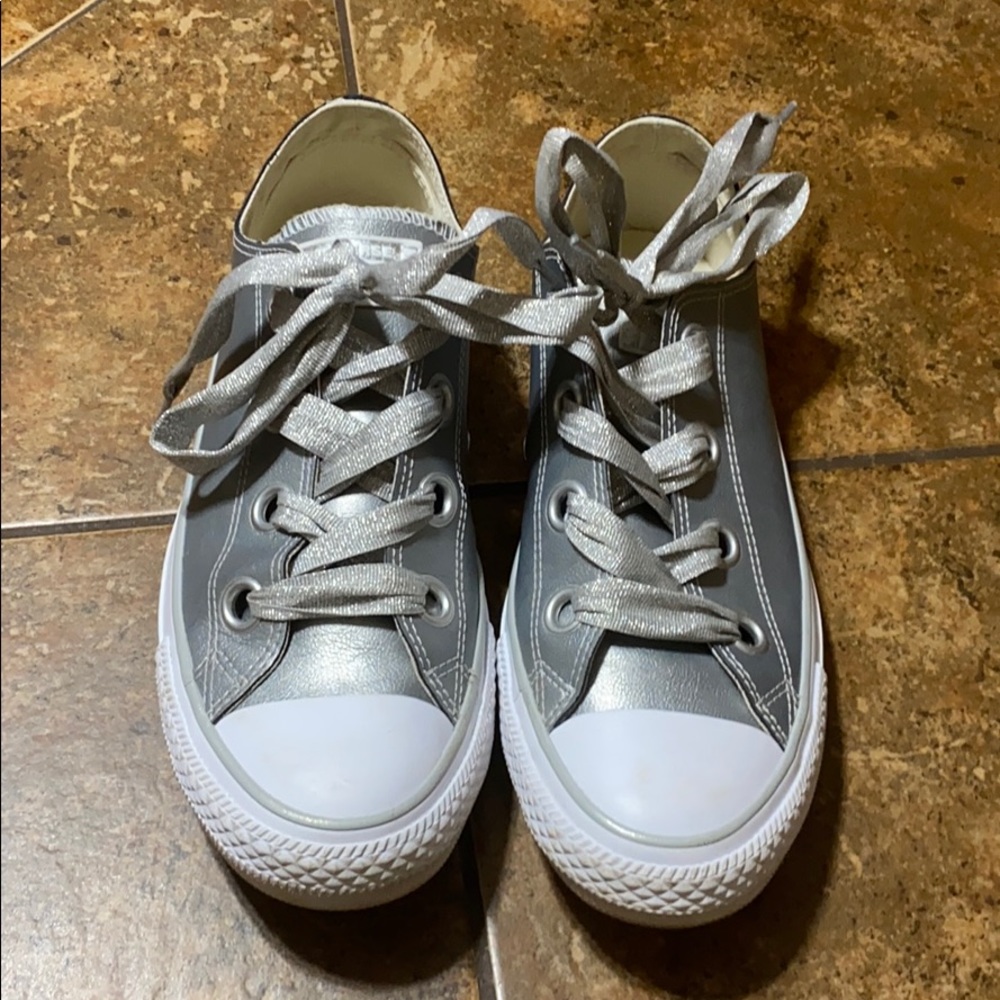 Converse Silver Leather Sneaker 9M